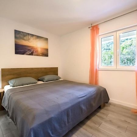 Luka  Feel Dugi Otok Apartments מראה חיצוני תמונה