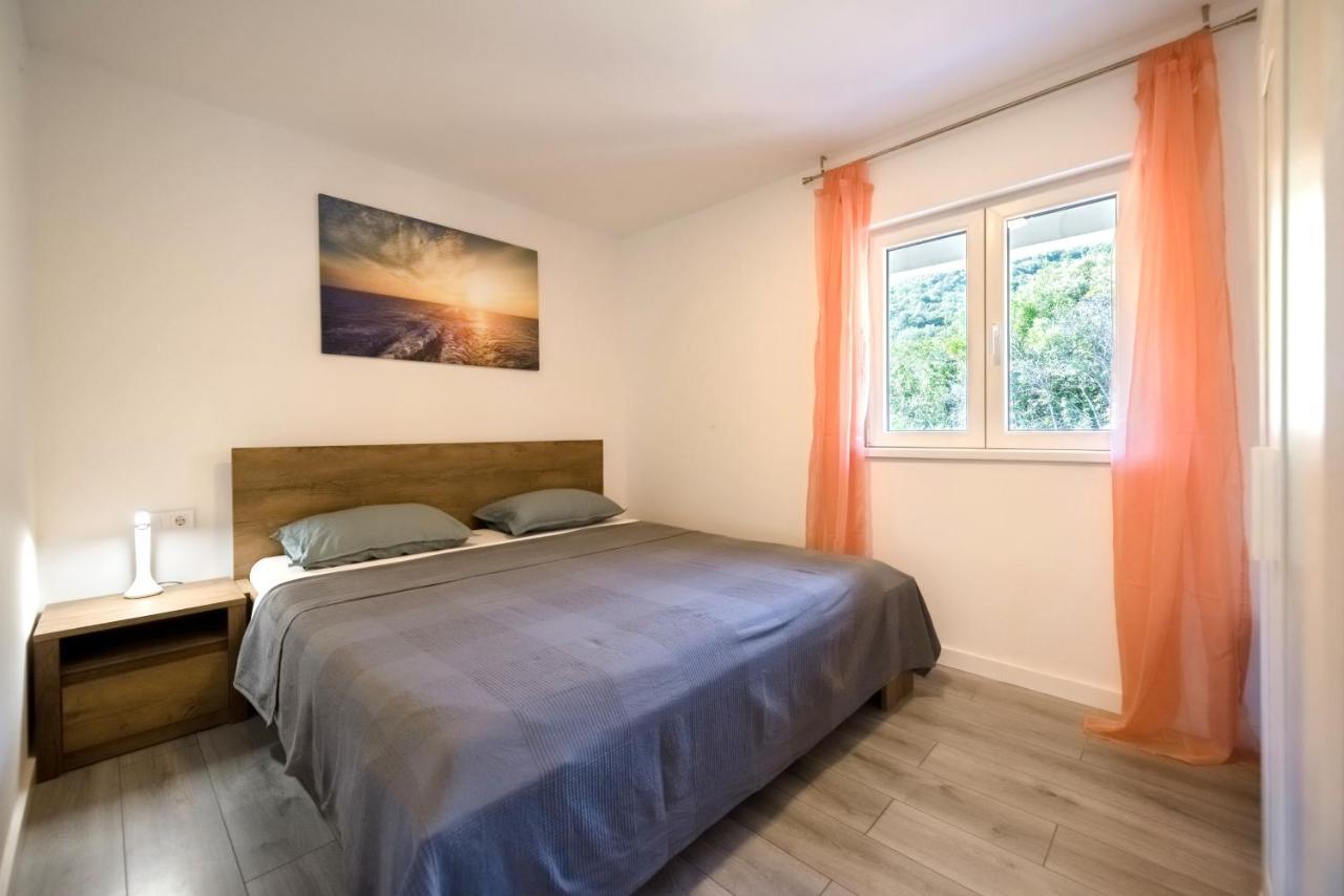 Luka  Feel Dugi Otok Apartments מראה חיצוני תמונה