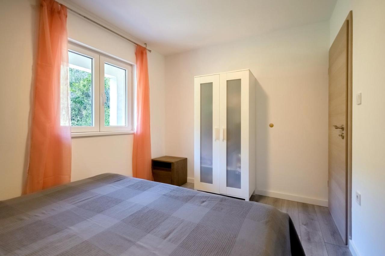 Luka  Feel Dugi Otok Apartments מראה חיצוני תמונה
